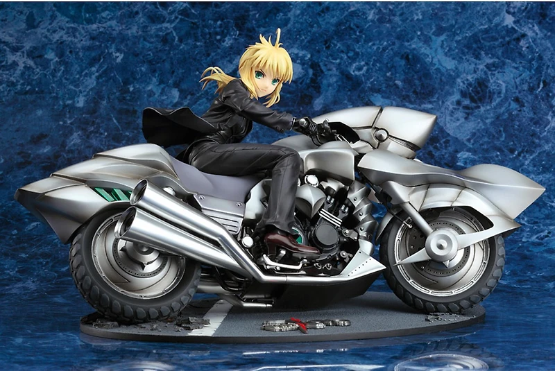 Fate /Zero Saber & Saber Motored Cuirassier 1/8 Scale Figure