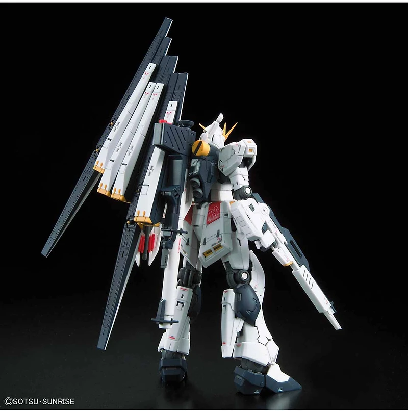 Gundam RX-93 Nu – 1/144 RG 