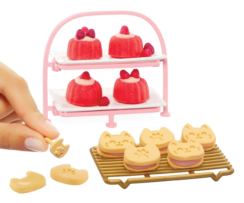 MGA's Miniverse Make It Mini From Scratch Series – One Variation Chosen at Random