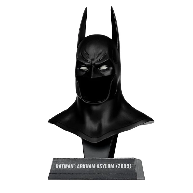 DC Direct Batman (Arkham Asylum) Cowl Replica 1:3 Scale 