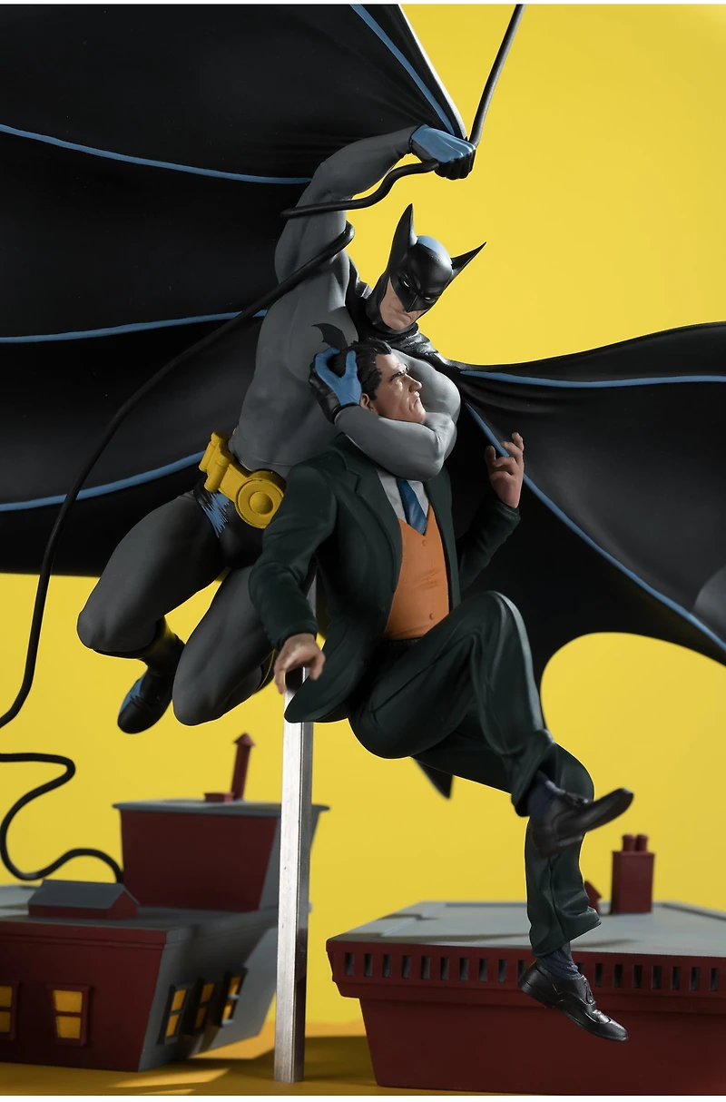 DC Direct Batman Detective Comics #27 (1st Appearance) 1:10 Scale Resin Statue 