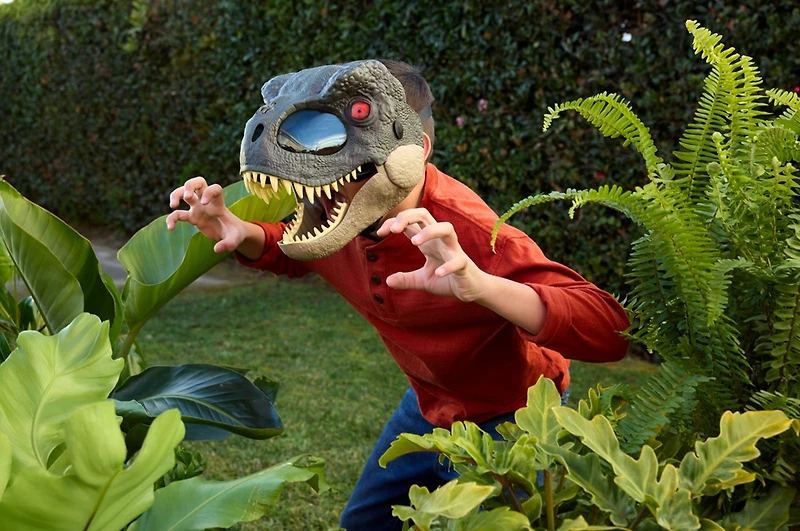 Jurassic World Rebirth T-Rex Rage N Roar Mask 