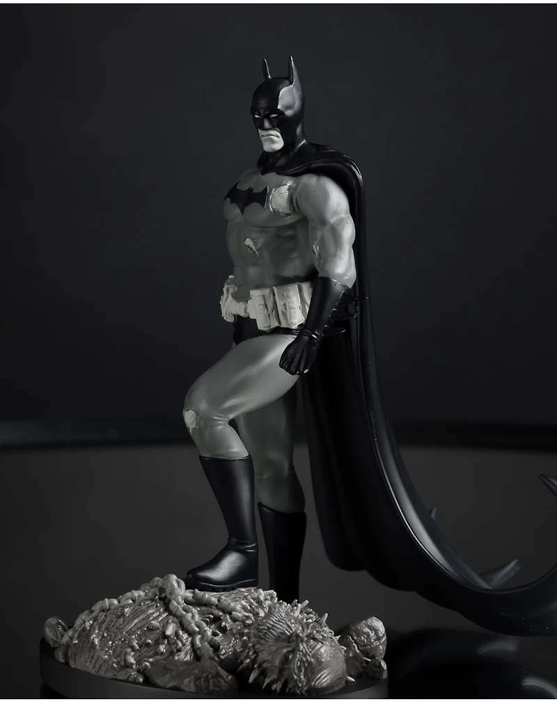 DC Direct Batman by Bjorn Barends (Batman Black & White) 1:10 Scale Resin Statue 