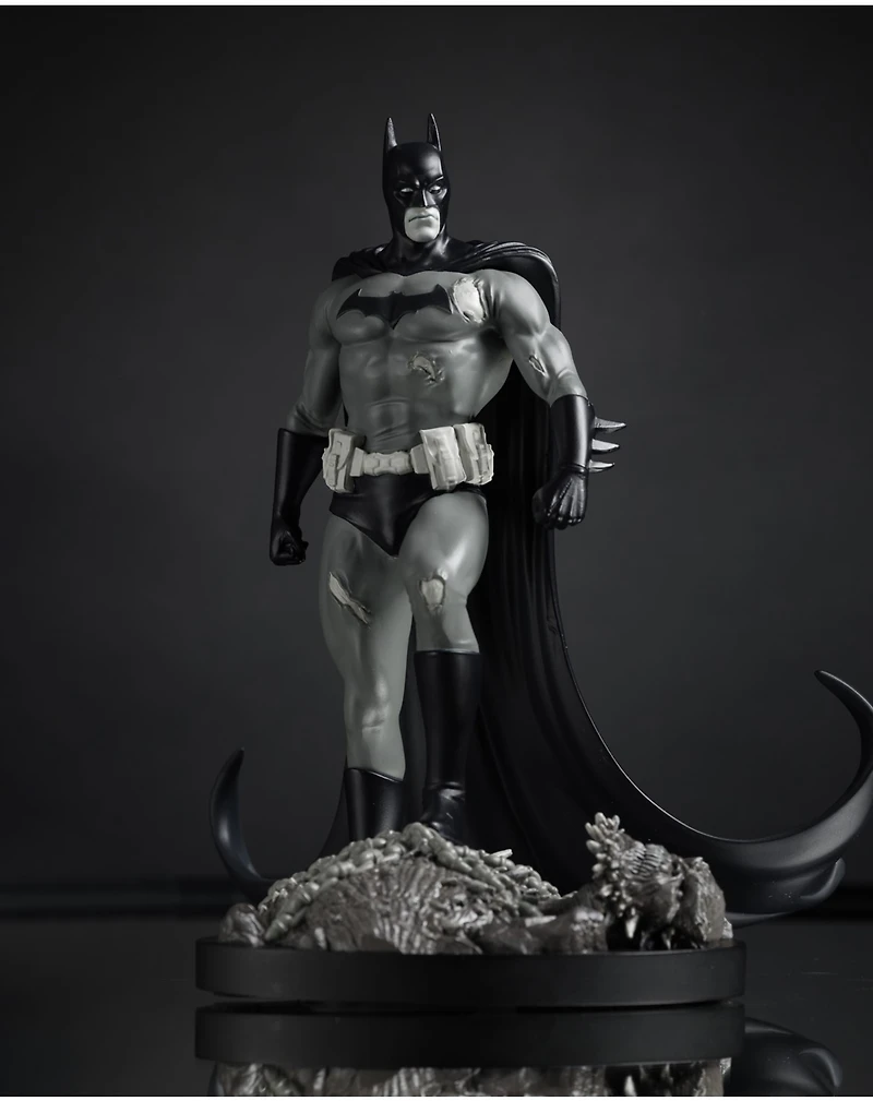 DC Direct Batman by Bjorn Barends (Batman Black & White) 1:10 Scale Resin Statue 