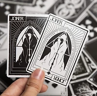 Jeu de cartes Harry Potter Magie Noire dans une boîte en métal 