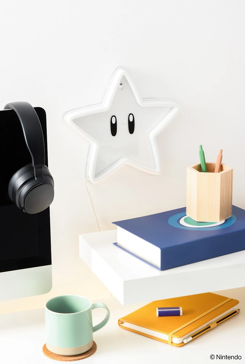 Nintendo Super Mario™ Neon Super Star Light 