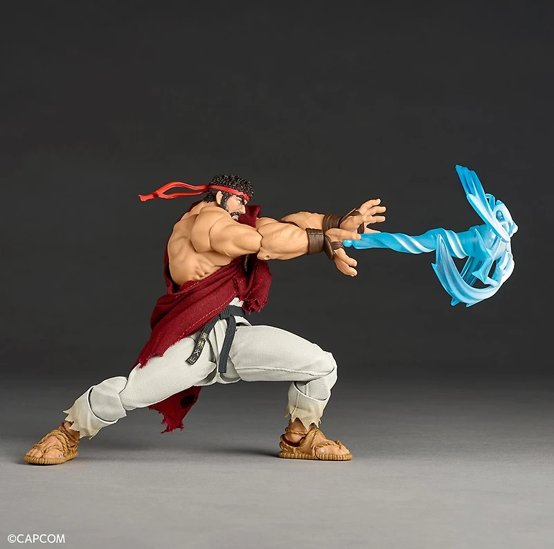 Revoltech Amazing Yamaguchi Street Fighter Ryu Action Figure 