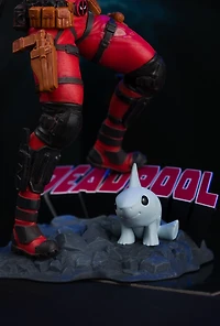 Marvel Deadpool 1:10th Scale Collectible with Scene (Deadpool #1) 