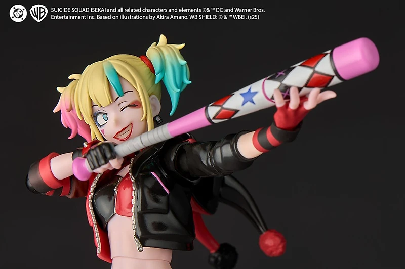 Revoltech Amazing Yamaguchi Harley Quinn Suicide Isekai Action Figure 