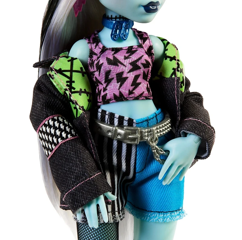 Monster High Frankie Stein Fashion Doll With Pet Watzie And Accessories