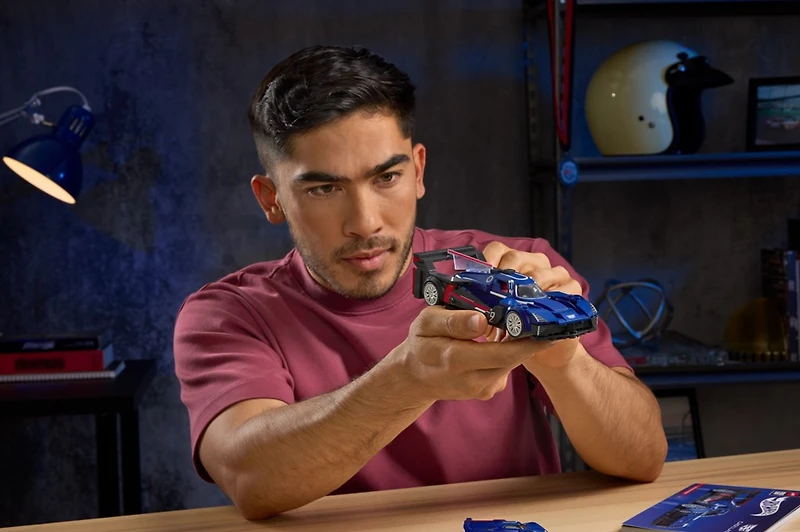 Mattel Brick Shop: Hot Wheels Cadillac Building Set 