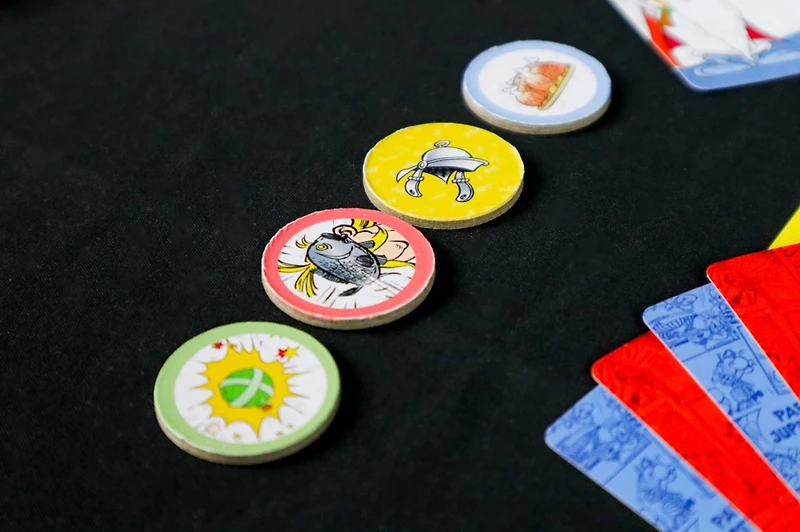 Asterix & Companie - Le Jeu de Cartes Tactique et Familial (French) 