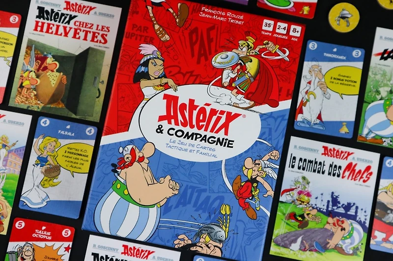Asterix & Companie - Le Jeu de Cartes Tactique et Familial (French) 