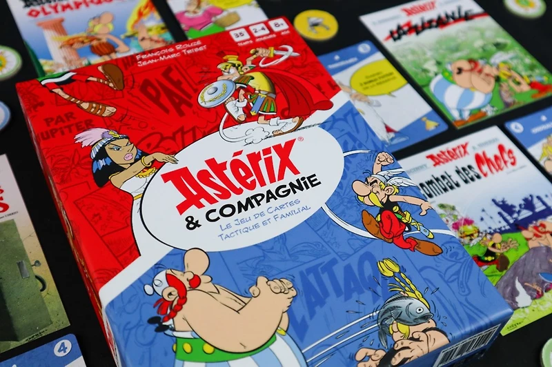 Asterix & Companie - Le Jeu de Cartes Tactique et Familial (French) 
