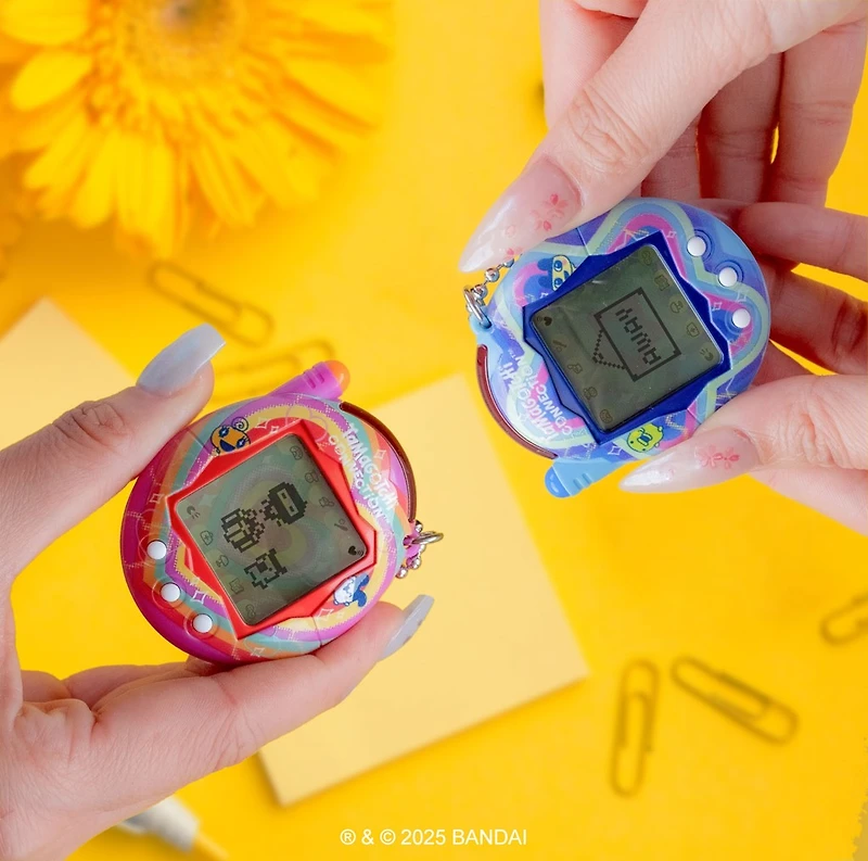 Tamagotchi Connection True Friends Set – Heart Aura and Star Aura