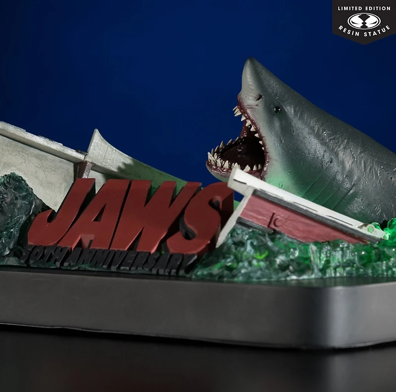 Jaws (50th Anniversary) 1:48th Scale Resin Statue with Light Up Base 