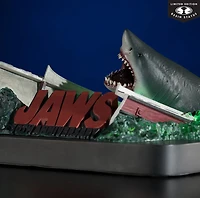 Jaws (50th Anniversary) 1:48th Scale Resin Statue with Light Up Base 