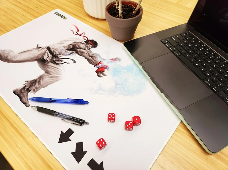 Street Fighter Desk Mat - Grey 