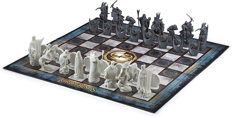 The Noble Collection The Lord of The Rings - Chess Set: Battle for Middle-Earth,Black