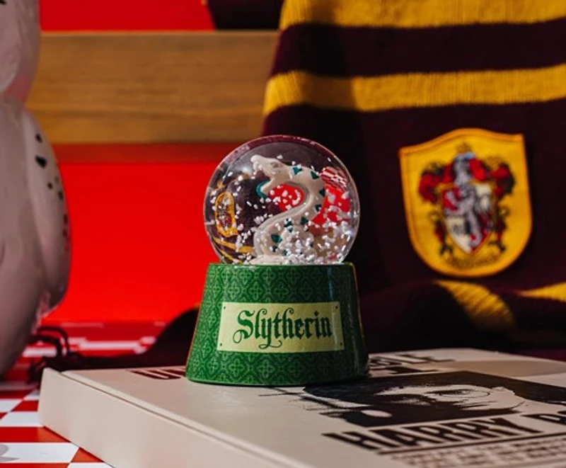 Harry Potter Slytherin Snow Globe 