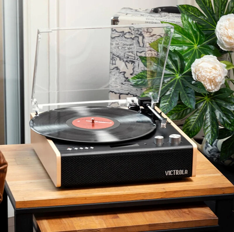 Victrola Eastwood Manual Three-Speed Turntable with Bluetooth (Bamboo) 