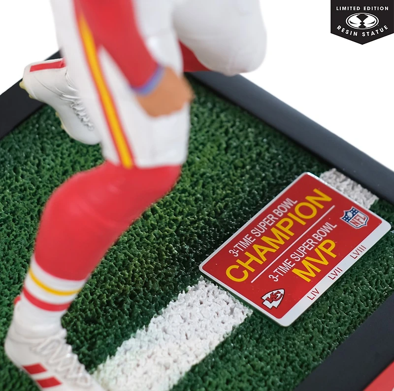 NFL Patrick Mahomes (Kansas City Chiefs) 1:6th Scale Limited Edition Resin Statue 