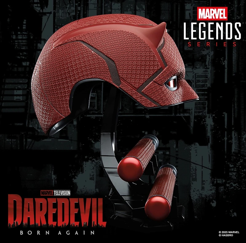 Marvel Legends Series Daredevil: Born Again Premium Roleplay Mask and Billy Club 