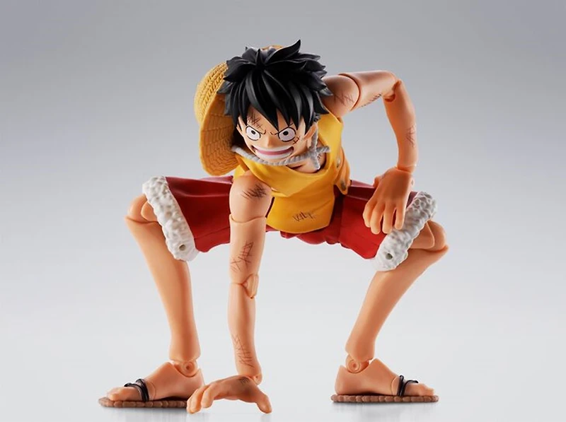 One Piece - Monkey D. Luffy S.H.Figuarts Figure (Summit War of Marineford Ver.) 