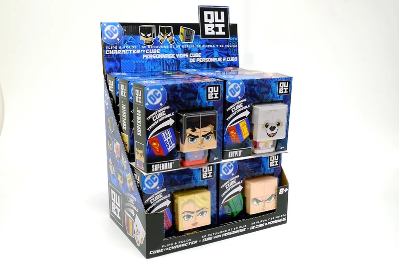 Qubi Superman (DC Comics) Transforming Cube Assortie – Une variation choisie au hasard