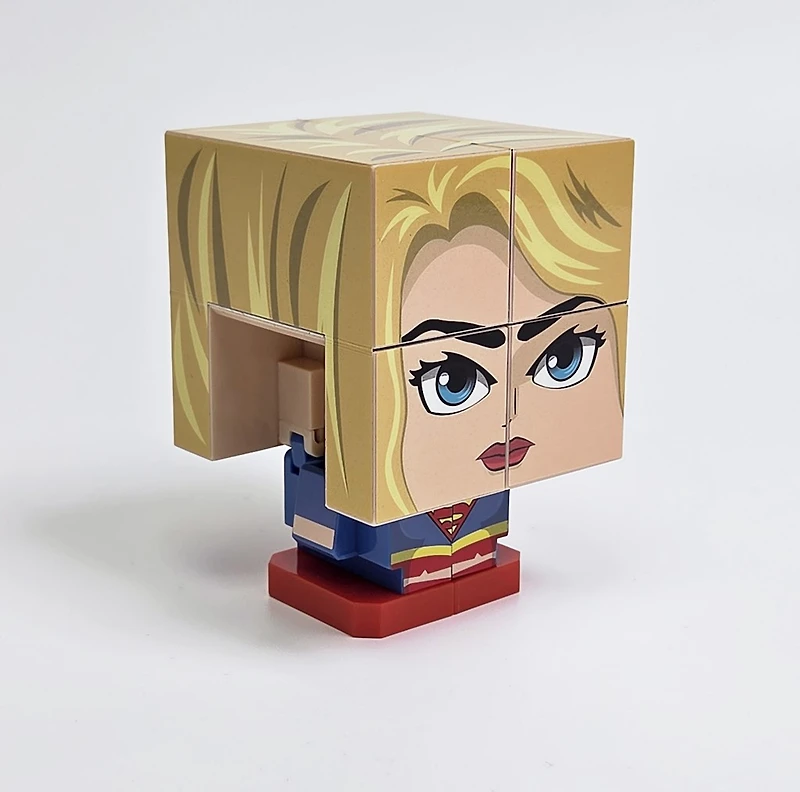 Qubi Superman (DC Comics) Transforming Cube Assortie – Une variation choisie au hasard