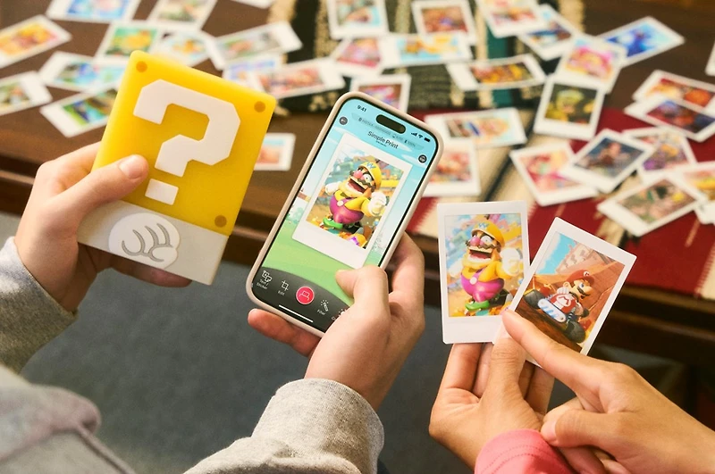 Instax Mini Link 3 Super Mario Smartphone Printer - White