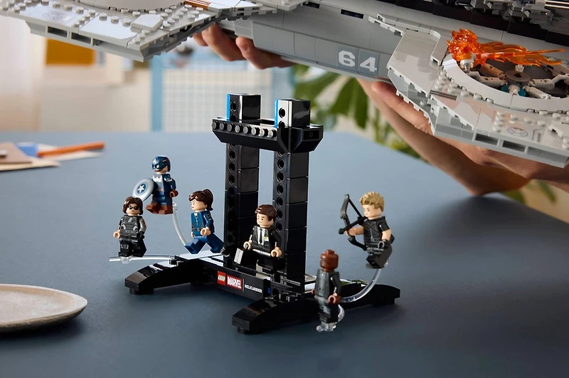 LEGO S.H.I.E.L.D. Helicarrier