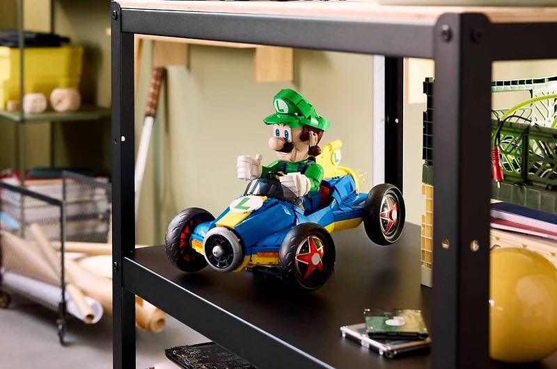LEGO Mario Kart™ Luigi & Mach 8