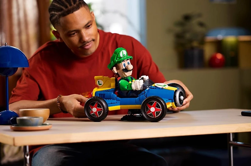 LEGO Mario Kart™ Luigi & Mach 8