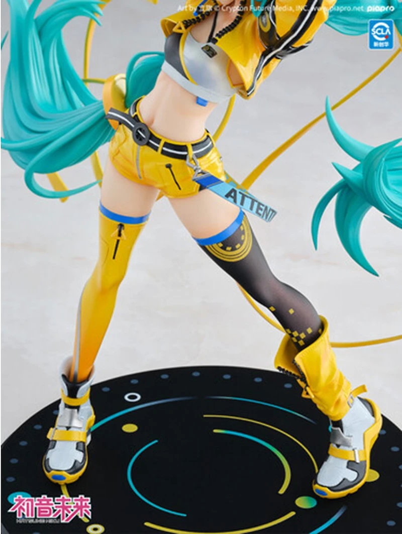 Hatsune Miku - 17Th Anniversary 1/7 Scale Pvc Figure