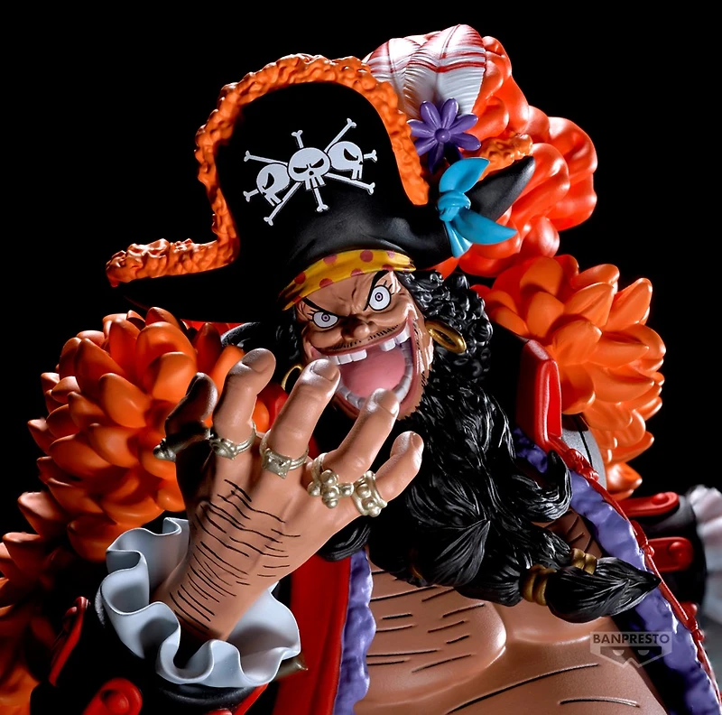One Piece Grandista Marshall D. Teach Statue