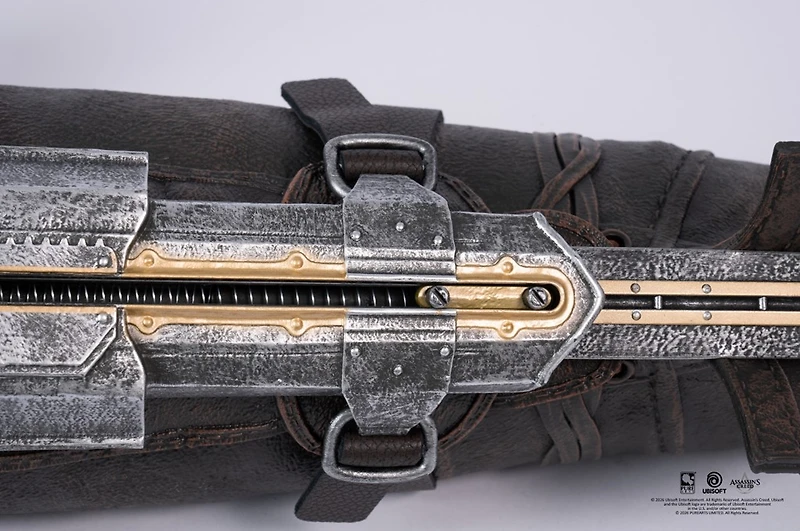 Assassin's Creed: Edward Kenway Hidden Blade 1/1 Scale Replica