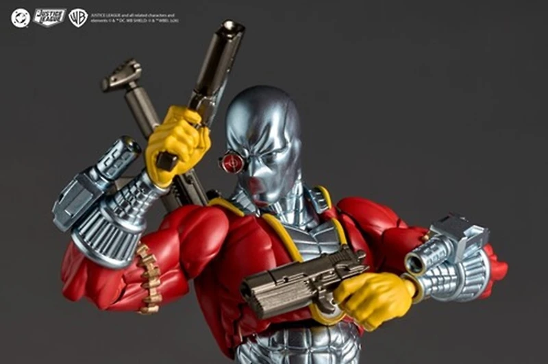 DC Comics - Revoltech: Amazing Yamaguchi - Deadshot Action Figure