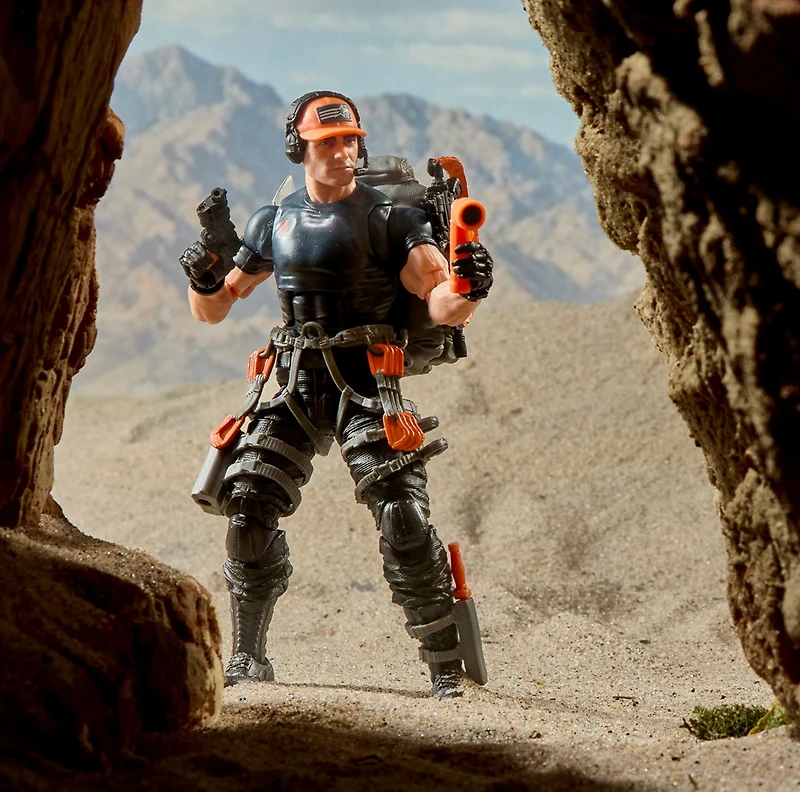 G.I. Joe Classified Series Action Man, Collectible 6-Inch Action Figure Set with 12 Accessories