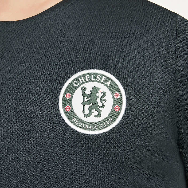 Chelsea FC Strike Big Kids' Nike Dri-FIT Soccer Short-Sleeve Top