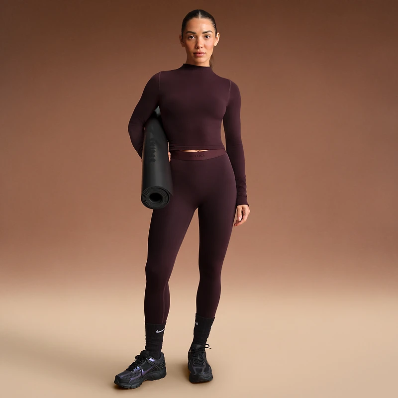 NikeSKIMS Vintage Seamless Women's Mock-Neck Crop Top