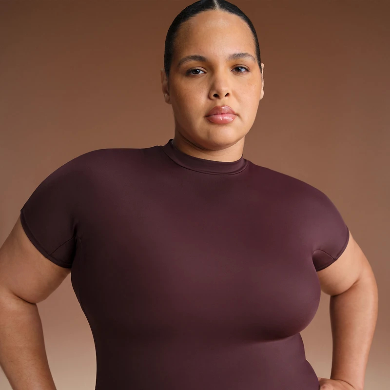 NikeSKIMS Shine Women's Mock-Neck Short-Sleeve Top