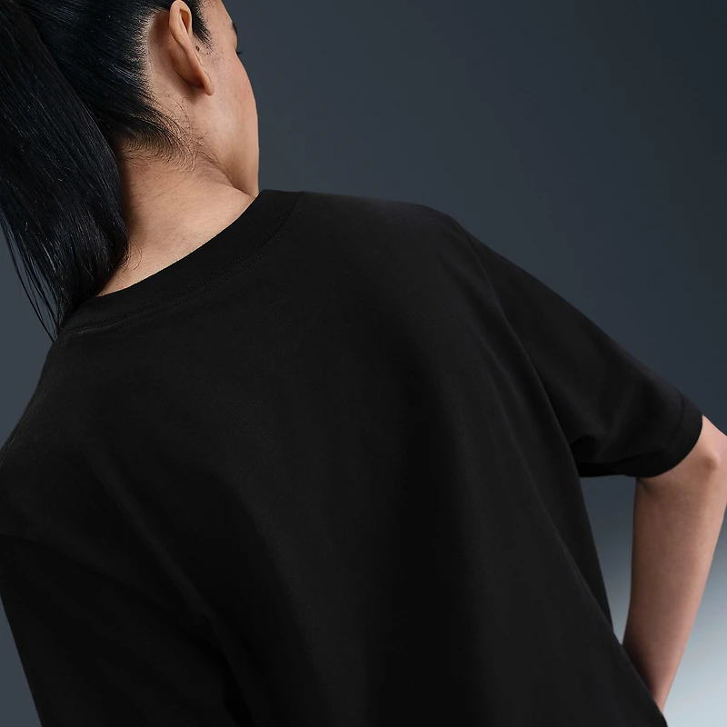 Nike Sportswear Women's Loose Short-Sleeve Graphic T-Shirt