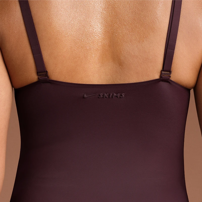 NikeSKIMS Shine Women's V-Neck Tank Top