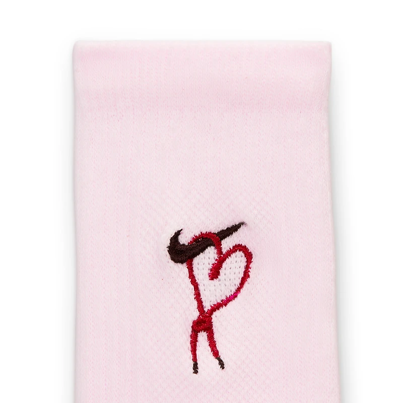Nike Dri-FIT Little Kids' V-Day Cushioned Crew Socks (2 Pairs)