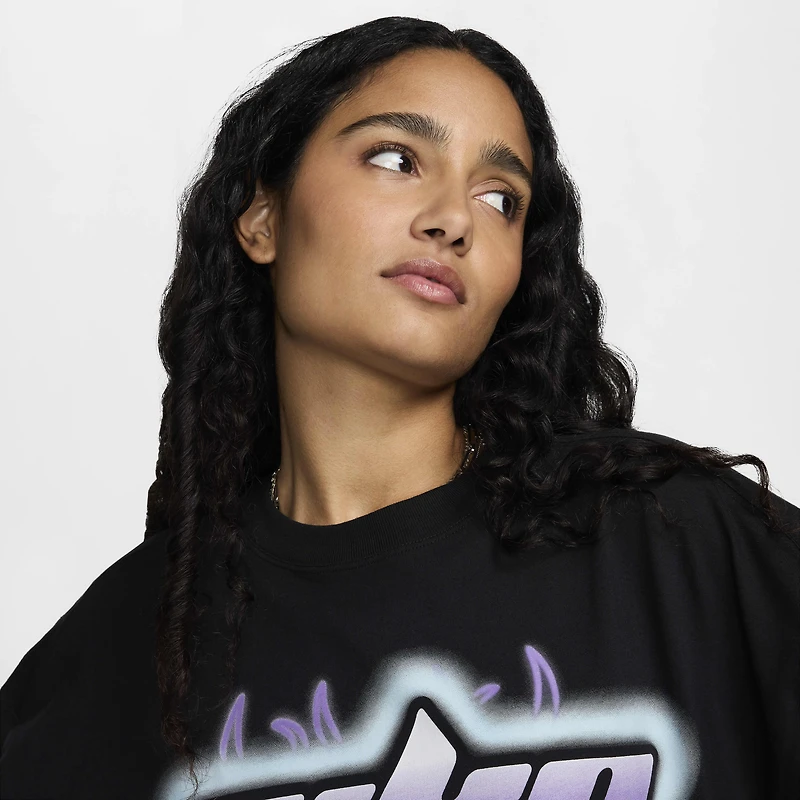 Nike Sportswear Women's Oversized Graphic T-Shirt