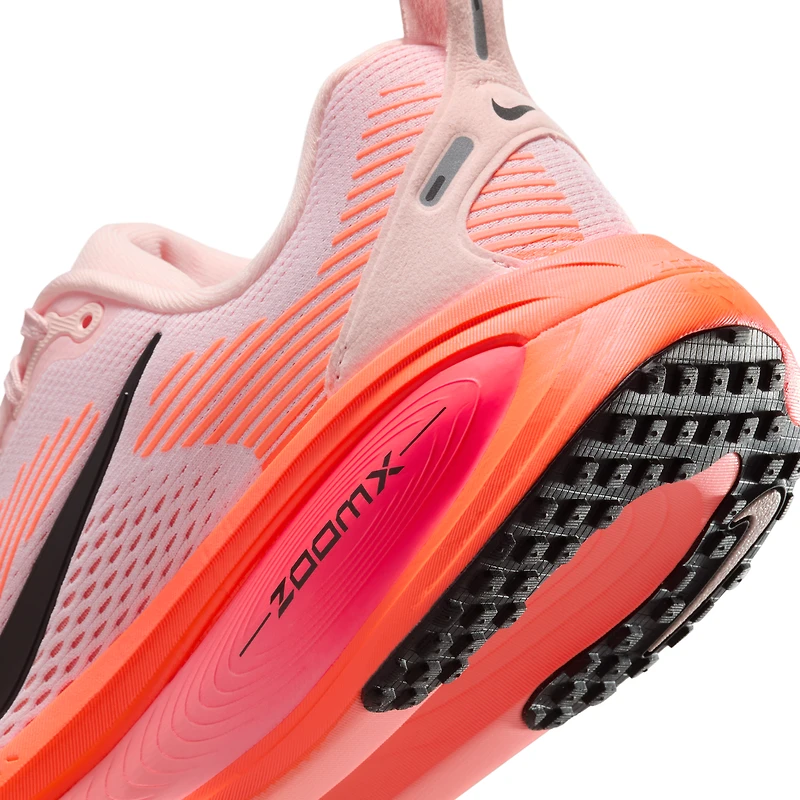 Nike Vomero 18 SE Women's Road Running Shoes
