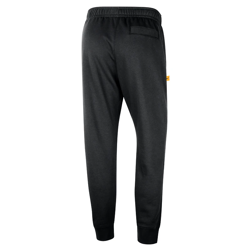 Miami Heat Club Courtside Men's Nike NBA Joggers