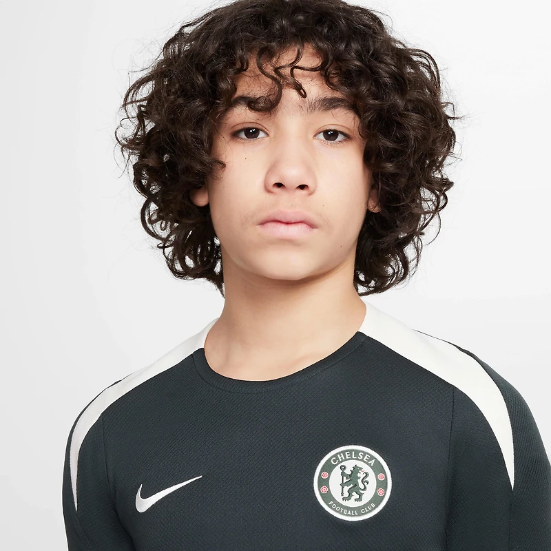 Chelsea FC Strike Big Kids' Nike Dri-FIT Soccer Short-Sleeve Top