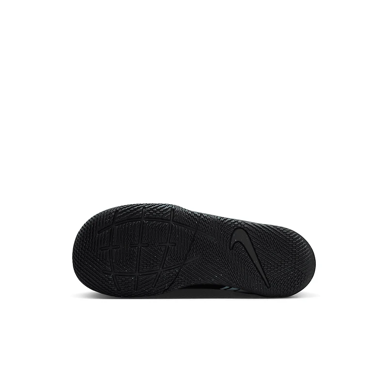 Nike Jr. Mercurial Vapor 16 Club Little Kids' IC Low-Top Soccer Shoes